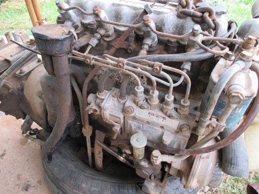 ตัองการขายเครืองยนต์อีซูสุC240พร้อมเกีย