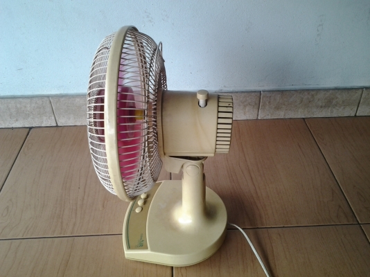 ขาย  พัดลมเก่า
