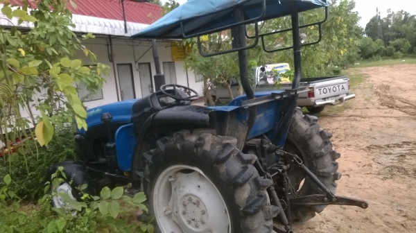 รับเทินรถเล็กกว่านี้ เจ้าของขายเอง รถไถ105,000 เเชมป์ 424 sl 42เเรงครับ 4wdพวงมาลัยพาวเวอร์ ไฮดรอลิคถ้าเอาดันหน้ากับผาน4 เพิม 45,000 ดัน หน้าตราช้าง 45 แรง เเข็งมาก พร้อมใช้วิงเร็วมาก ต่อรองได้ครับ