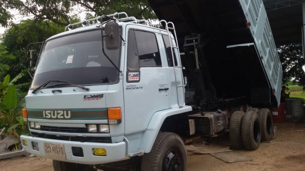 ขายดาวน์อีซูซุ 240 ตัวเค กระสามมิตร ดั๊ม ราคา 1,100,000 บาท