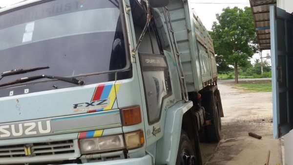 ขายดาวน์อีซูซุ 240 ตัววาย กระสามมิตร ดั๊ม ราคา 1,100,000 บาท