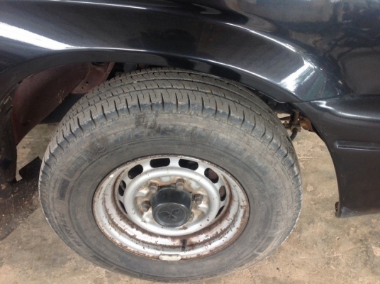 MITSUBISHI L200 STRADA 2.5 4 ประตู MITSUBISHI L200 STRADA 2.5 4 ประตู