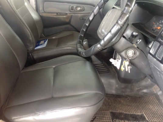 MITSUBISHI L200 STRADA 2.5 4 ประตู MITSUBISHI L200 STRADA 2.5 4 ประตู