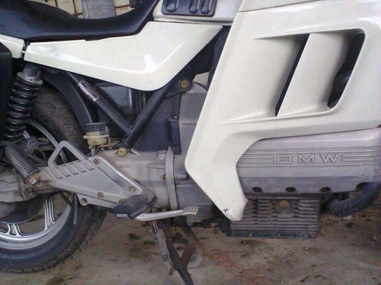 ธารนนทบุรี//ขาย bmw K 100 LT เดิมๆสวยๆ เครื่องสมบูรณ์มากๆ ระบบไฟใช้ได้ทุกจุด เอกสารอินวอยท์สรรพสามิตร ราคา 110,000 บาท