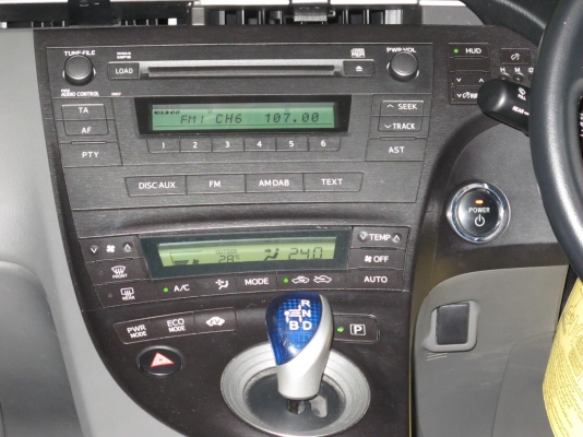 ต้องการขายรถ TOYOTA PRIUS ตัวTOP รถบ้านเจ้าของผู้หญิงขายเอง, สภาพเดิมๆ, ไม่เคยประสบอุบัติเหตุ, รถใช้น้อยมาก 74,000 กม. , มีเซนเซอร์ถอยหลัง, airbag คู่, เกียร์ไฟฟ้า, เครื่อง+เกียร์+ช่วงล่างสมบูรณ์ ขายถูกมาก 570,000.- รถอยู่หลักสี