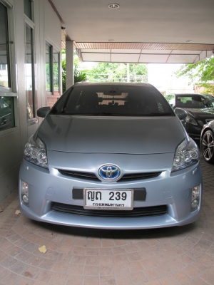 ต้องการขายรถ TOYOTA PRIUS ตัวTOP รถบ้านเจ้าของผู้หญิงขายเอง, สภาพเดิมๆ, ไม่เคยประสบอุบัติเหตุ, รถใช้น้อยมาก 74,000 กม. , มีเซนเซอร์ถอยหลัง, airbag คู่, เกียร์ไฟฟ้า, เครื่อง+เกียร์+ช่วงล่างสมบูรณ์ ขายถูกมาก 570,000.- รถอยู่หลักสี