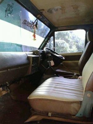 ต้องการขาย6ล้อ ดั้ม isuzu 115 แรงม้า