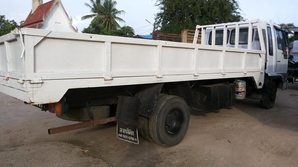 **ขายแล้วครับขอบคุณ Truck2hand ขาย6ล้อสภาพสวยไม่มีช้ำ HINO FC2WHLZ WO4D 120HP รถห้าง ปี38 เครื่องเดิมเกียร์เดิม หัวสมอเงิน เครื่อง120แรง แน่นๆ แรงๆ ไม่มีเยิ้ม เกียร์ดีไม่มีหลุดไม่มีหอน ช่วงล่างเดิมใหญ่ คัสซีสวยกริ๊บ เดิมๆไม่ปะไม่ดาม ไม่มีบวม กระบะเหล็ก5.5