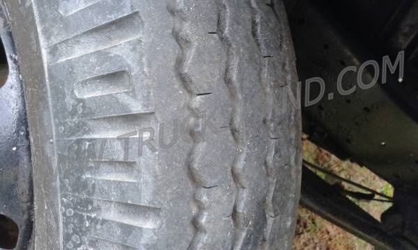 รถบรรทุก 6 ล้อ ISUZU ELF250  88 แรงม้า