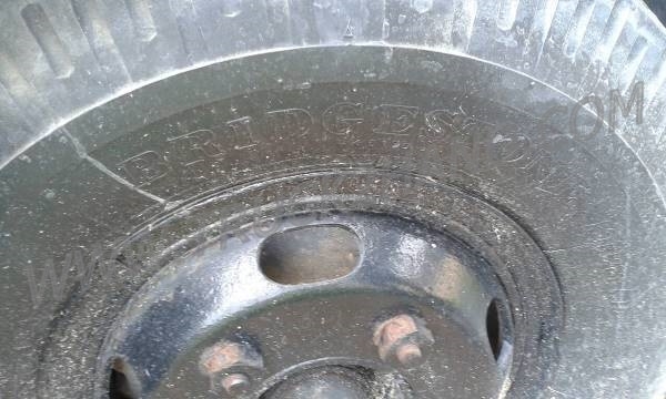 รถบรรทุก 6 ล้อ ISUZU ELF250  88 แรงม้า