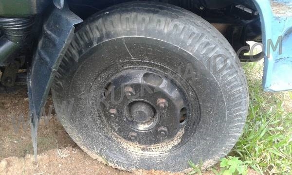 รถบรรทุก 6 ล้อ ISUZU ELF250  88 แรงม้า