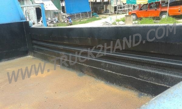 รถบรรทุก 6 ล้อ ISUZU ELF250  88 แรงม้า