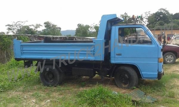 รถบรรทุก 6 ล้อ ISUZU ELF250  88 แรงม้า