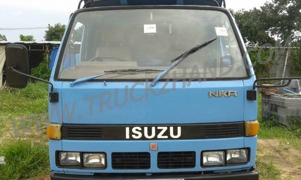 รถบรรทุก 6 ล้อ ISUZU ELF250  88 แรงม้า
