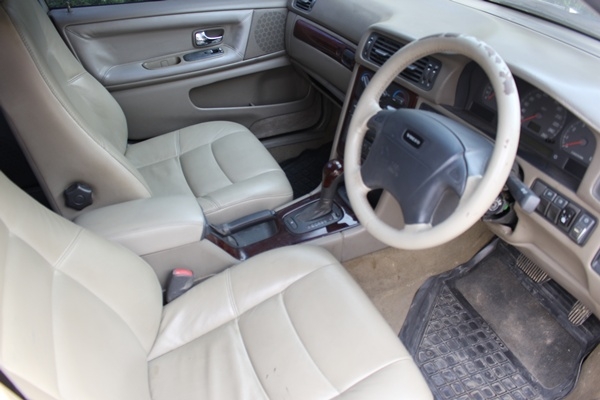 ขายvolvo  S70 2.3 turbo ออโต้แก๊ส 129000