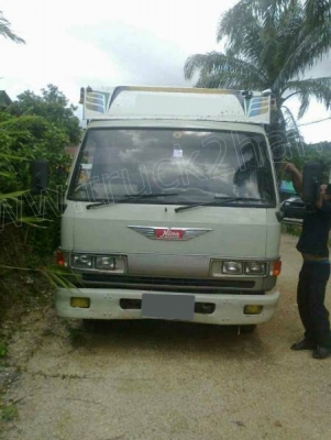 รถบรรทุก 6 ล้อ HINO สภาพพร้อมใช้งาน รถบรรทุก 6 ล้อ HINO สภาพพร้อมใช้งาน