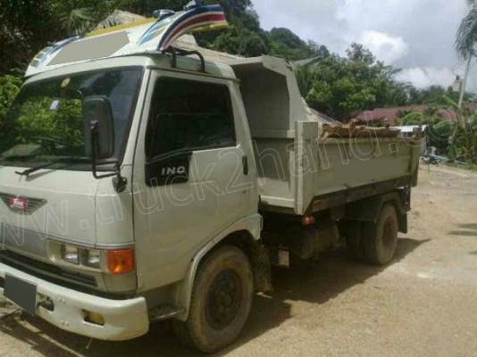 รถบรรทุก 6 ล้อ HINO สภาพพร้อมใช้งาน รถบรรทุก 6 ล้อ HINO สภาพพร้อมใช้งาน