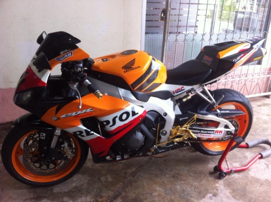 ขาย HONDA CBR1000RR REPSOL ปี2007 สภาพสวยมาก อินวอย์ สพม ขาย HONDA CBR1000RR REPSOL ปี2007 สภาพสวยมาก อินวอย์ สพม