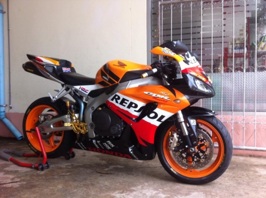 ขาย HONDA CBR1000RR REPSOL ปี2007 สภาพสวยมาก อินวอย์ สพม ขาย HONDA CBR1000RR REPSOL ปี2007 สภาพสวยมาก อินวอย์ สพม