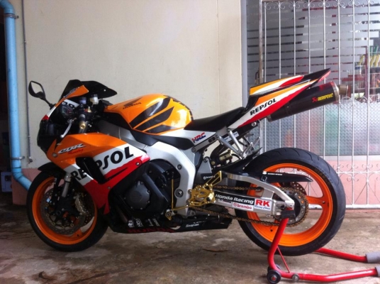 ขาย HONDA CBR1000RR REPSOL  ปี2007 สภาพสวยมาก อินวอย์ สพม