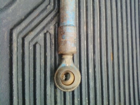 ขายแขนกลาง รุ่น ฟอร์ด 6600 หรือสามารถแปลงใส่ได้ทุกรุ่น  ราคา1000 บาท