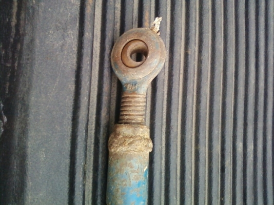 ขายแขนกลาง รุ่น ฟอร์ด 6600 หรือสามารถแปลงใส่ได้ทุกรุ่น  ราคา1000 บาท