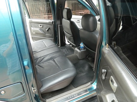 ปี99 อีซูซุ 4x4 แอ็ดเวนเจอร์ 5ประตู สวย ปี99 อีซูซุ 4x4 แอ็ดเวนเจอร์ 5ประตู สวย