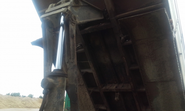 ขายสิบล้ออีชุสุ ร็อก210 FXZ13NYเปลี่ยนเครื่องเป็นp11 320 แรง ลงเล่มแล้วคับหายห่วง เครื่องดีมากๆ คัชชีสวยไม่บวม ไม่ดามเกียรอิตัลมีระบบลากพ่วงราคาต่อรองไดัคับ 850000  ราคาน่าซื้อทะเบียนเต็มพร้อมโอนคับ