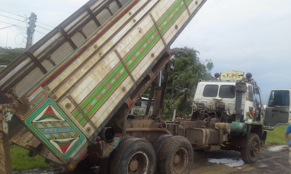 ขายสิบล้ออีชุสุ ร็อก210 FXZ13NYเปลี่ยนเครื่องเป็นp11 320 แรง ลงเล่มแล้วคับหายห่วง เครื่องดีมากๆ คัชชีสวยไม่บวม ไม่ดามเกียรอิตัลมีระบบลากพ่วงราคาต่อรองไดัคับ 850000  ราคาน่าซื้อทะเบียนเต็มพร้อมโอนคับ