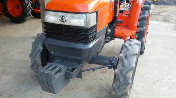 ปัญญาแทรคเตอร์มาแล้ว...จัดมาให้ครับ คูโบต้า L3408 ตัวเปล่า จัดส่ง อ.แม่ทา จ.ลำพูน