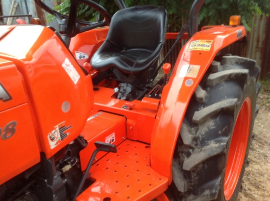 ปัญญาแทรคเตอร์มาแล้ว...จัดมาให้ครับ คูโบต้า L3408 ตัวเปล่า จัดส่ง อ.แม่ทา จ.ลำพูน