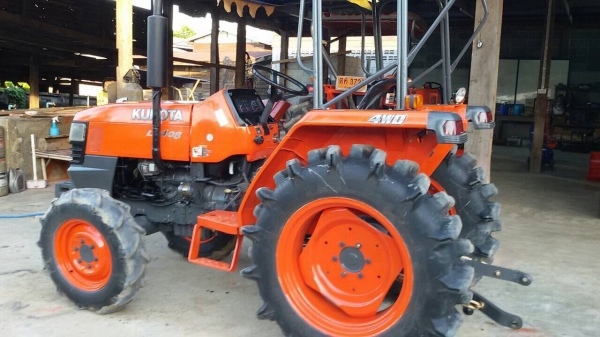 ปัญญาแทรคเตอร์มาแล้ว...จัดมาให้ครับ คูโบต้า L3408 ตัวเปล่า จัดส่ง อ.แม่ทา จ.ลำพูน