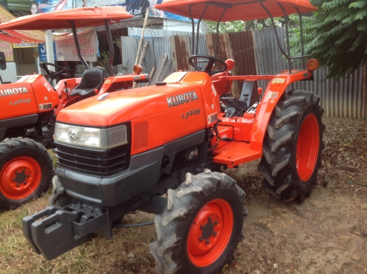 ปัญญาแทรคเตอร์มาแล้ว...จัดมาให้ครับ คูโบต้า L3408 ตัวเปล่า ( ใบมีดใหม่เพิ่ม 37,000) จัดส่งอ.ลานสักจ. อุทัยธานี
