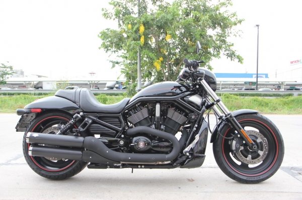 บรีส ไบค์ ช็อป ลำลูกกา<จัดไฟแนนท์ได้>สด-ผ่อน ขาย Harley-Davidson night rod special ปี 2009 1250cc ตัวนี้ ล้อ 240 ทะเบียนแท้ โอนขนส่ง