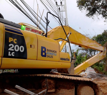 ขายดาวน์รถแบคโฮ บูมยาว KOMATSU PC200-8 LC 3,0XX ชม.