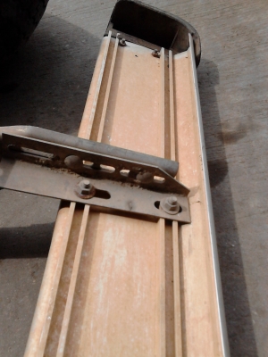 บันไดข้างรถกระบะ พร้อมอุปกรณ์ จับ ยึด ซ้าย-ขวา 1 คู่ ครบชุด TEL.081-427-3941 บันไดข้างรถกระบะ พร้อมอุปกรณ์ จับ ยึด ซ้าย-ขวา 1 คู่ ครบชุด TEL.081-427-3941