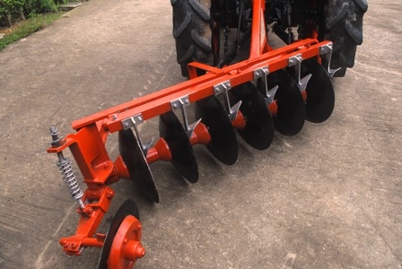 ขายรถไถ Kubota L 3408 (4WD) พร้อมมีดดันหน้าและผานพรวน สภาพพร้อมใช้งานครับ