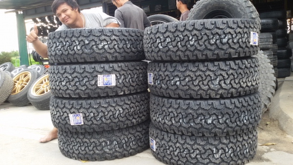 ขายยางใหม่ BF265 75 16 เส้นละ 8800