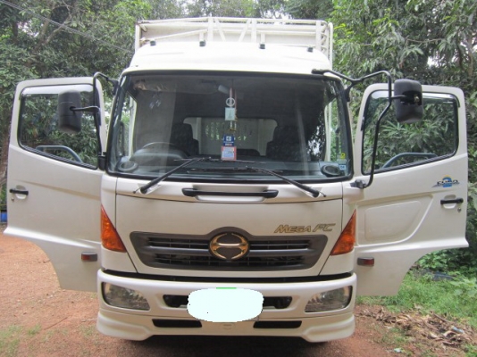 ขายหกล้อเมก้า  150  ยาว 5.60  ม.  วิ่ง 8 หมื่นกว่าๆแท้มี Bookservice เช็กได้ครับ รถสวยกิ๊บ  สภาพป้ายแดง