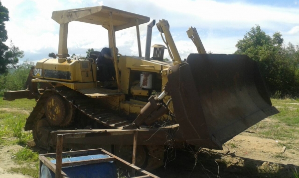 ขายแทรกเตอร์ D6H ซีรี่2 สภาพสวยพร้อมใช้ ราคาต่อรองได้ ติดต่อได้ที่คุณ อ๊อฟ พิจิตร 086-737-9991 ขายแทรกเตอร์ D6H ซีรี่2 สภาพสวยพร้อมใช้ ราคาต่อรองได้ ติดต่อได้ที่คุณ อ๊อฟ พิจิตร 086-737-9991