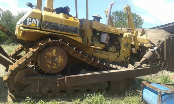 ขายแทรกเตอร์ D6H ซีรี่2 สภาพสวยพร้อมใช้ ราคาต่อรองได้ ติดต่อได้ที่คุณ อ๊อฟ พิจิตร 086-737-9991 ขายแทรกเตอร์ D6H ซีรี่2 สภาพสวยพร้อมใช้ ราคาต่อรองได้ ติดต่อได้ที่คุณ อ๊อฟ พิจิตร 086-737-9991