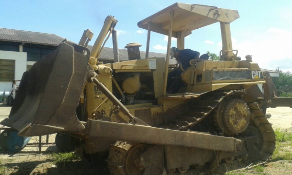 ขายแทรกเตอร์ D6H ซีรี่2 สภาพสวยพร้อมใช้ ราคาต่อรองได้ ติดต่อได้ที่คุณ อ๊อฟ พิจิตร 086-737-9991 ขายแทรกเตอร์ D6H ซีรี่2 สภาพสวยพร้อมใช้ ราคาต่อรองได้ ติดต่อได้ที่คุณ อ๊อฟ พิจิตร 086-737-9991