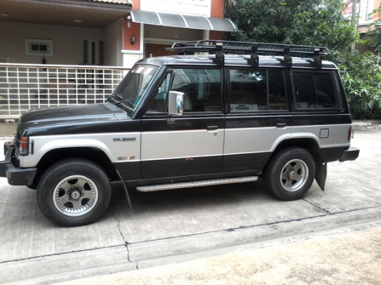 ปาเจโร เหลี่ยม ปี.91 สีดำทูโทน ปาเจโร เหลี่ยม ปี.91 สีดำทูโทน