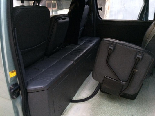 ขายรถตู้หัวจรวดหลังคาสูง ปี2005 มือเดียว เดิมทั้งคัน ไม่เคยทำสี ขายรถตู้หัวจรวดหลังคาสูง ปี2005 มือเดียว เดิมทั้งคัน ไม่เคยทำสี