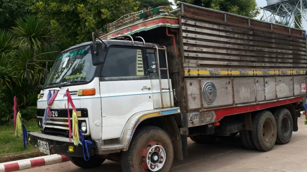 ขาย10ล้อ1เพลาวิ่งร่อง อีซูซู JCM 170 6BF1เครื่องดี แชชซีสวย เอกสารพร้อมโอน จัดไฟแนนซ์ได้ สภาพพร้อมใช้งาน ขาย10ล้อ1เพลาวิ่งร่อง อีซูซู JCM 170 6BF1เครื่องดี แชชซีสวย เอกสารพร้อมโอน จัดไฟแนนซ์ได้ สภาพพร้อมใช้งาน