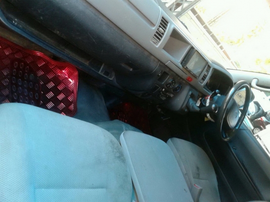 ขายรถตู้ TOYOTA COMUTER 2.5ปี50 สภาพพร้อมใช้งาน ไม่มีเบาะ ตามสภาพ  เอกสารเล่มทะเบียนพร้อม