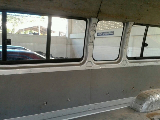 ขายรถตู้ TOYOTA COMUTER 2.5ปี50 สภาพพร้อมใช้งาน ไม่มีเบาะ ตามสภาพ  เอกสารเล่มทะเบียนพร้อม