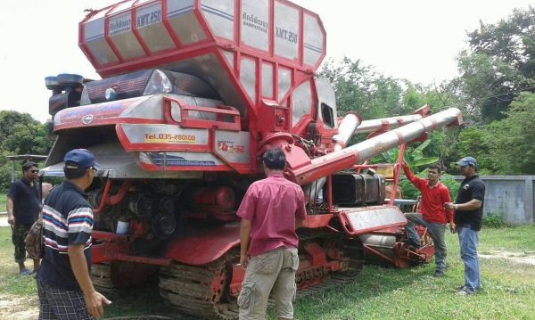 ขายรถเกี่ยวข้าว ศักดิ์พัฒนา อมตะ KM52 ช่วงล่างบิ่วใหม่ ตัวเดิน12 ปั๊ม23ไดกิ้น เครื่อง HINO JO8C สภาพพร้อมใช้งาน ตู้ดี ขายรถเกี่ยวข้าว ศักดิ์พัฒนา อมตะ KM52 ช่วงล่างบิ่วใหม่ ตัวเดิน12 ปั๊ม23ไดกิ้น เครื่อง HINO JO8C สภาพพร้อมใช้งาน ตู้ดี