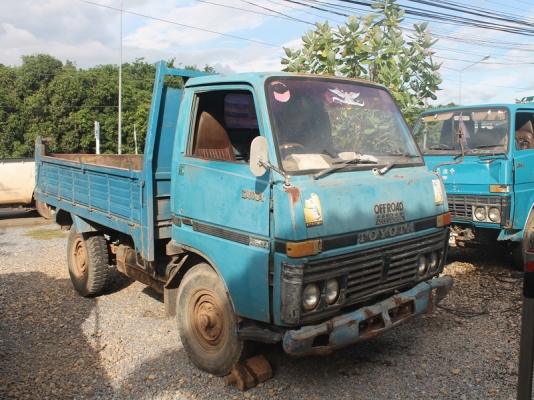 โตโยต้าไดน่า หนุ่มทางหลวงBU20เครื่องดีแซสซีสวยเลยครับดัมพ์ได้