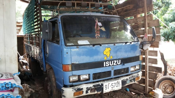 **398,000 บ.ต่อรอง**ขาย6ล้อสไตล์ขาลุย!!! ISUZU NPR59LU5 ห้างแท้ วางเครื่อง4HG1-130ฝาขาว(ลงเล่ม) เครื่องดี แรงดี แน่นดี เกียร์สั้นสาย เกียร์Rocky เข้าง่ายไม่หลุด พร้อมลุย ช่วงล่างใหญ่ F หน้า-หลัง คัสซีดี เก็บงานมา กระบะปูพื้นเหล็ก คอกเหล็ก ยาว4.30ม.สภาพดี